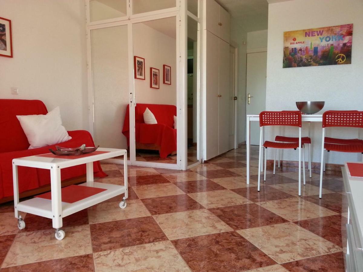 Piscina Bonita Gamonal Apartment เบนัลมาเดนา ภายนอก รูปภาพ